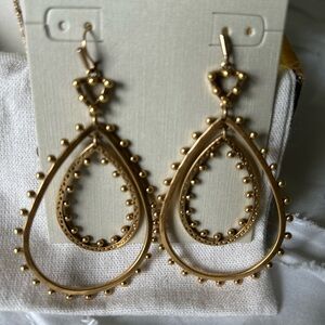 Rumer Earrings and Ansel Rose Necklace in Vintage Gold